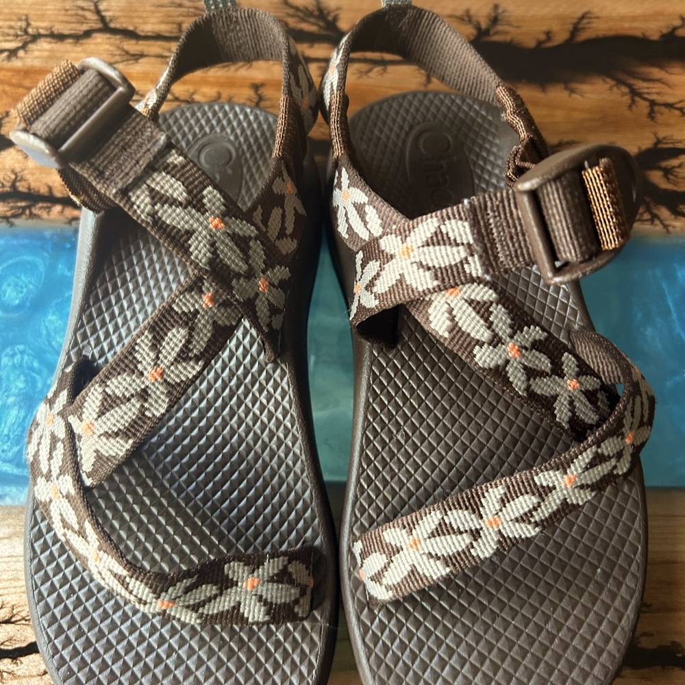 Z1 KIDS ECOTREAD FLOWER PATCH CHACO- GIRLS 2Y